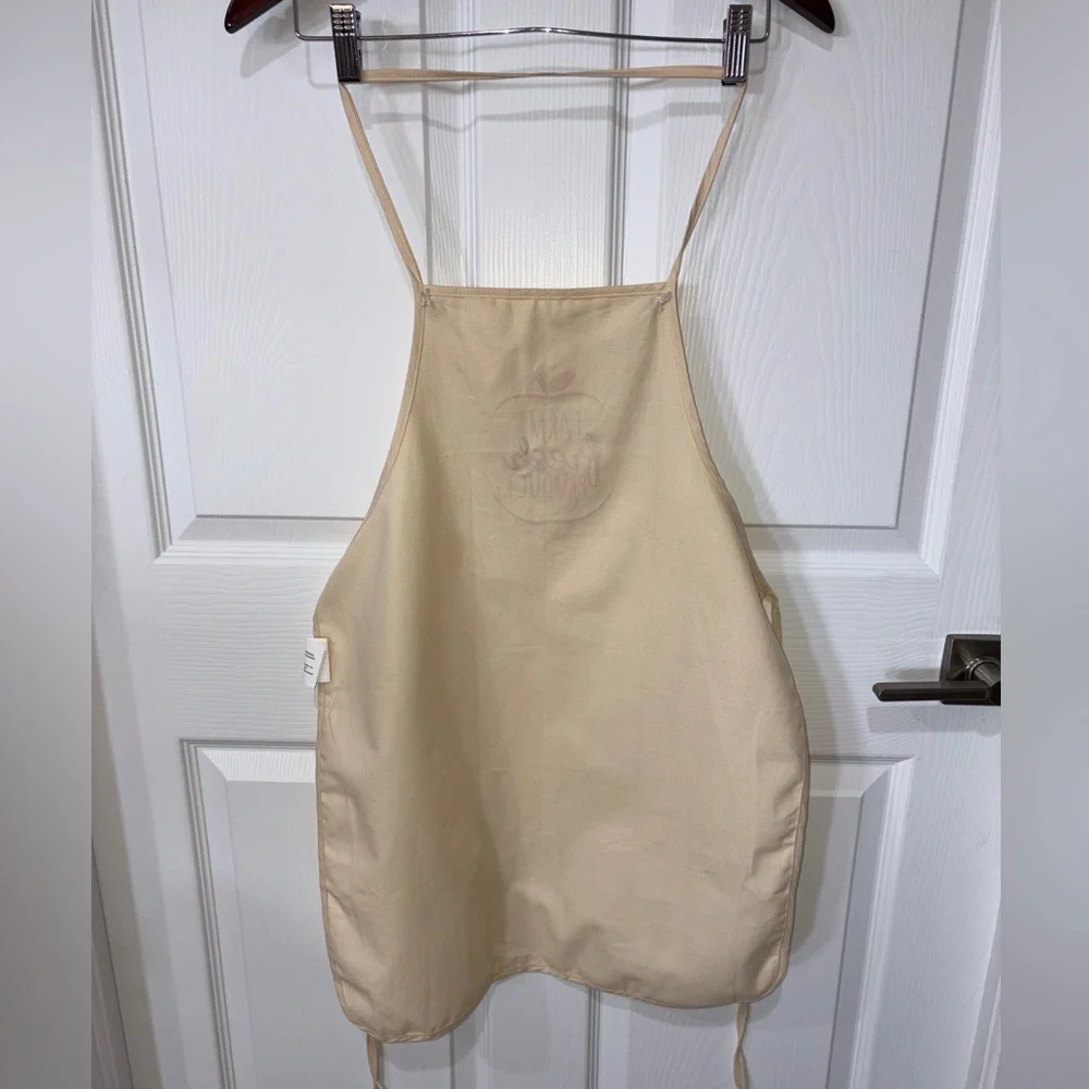 “Farm Fresh Product” Apron with strawberry details OS